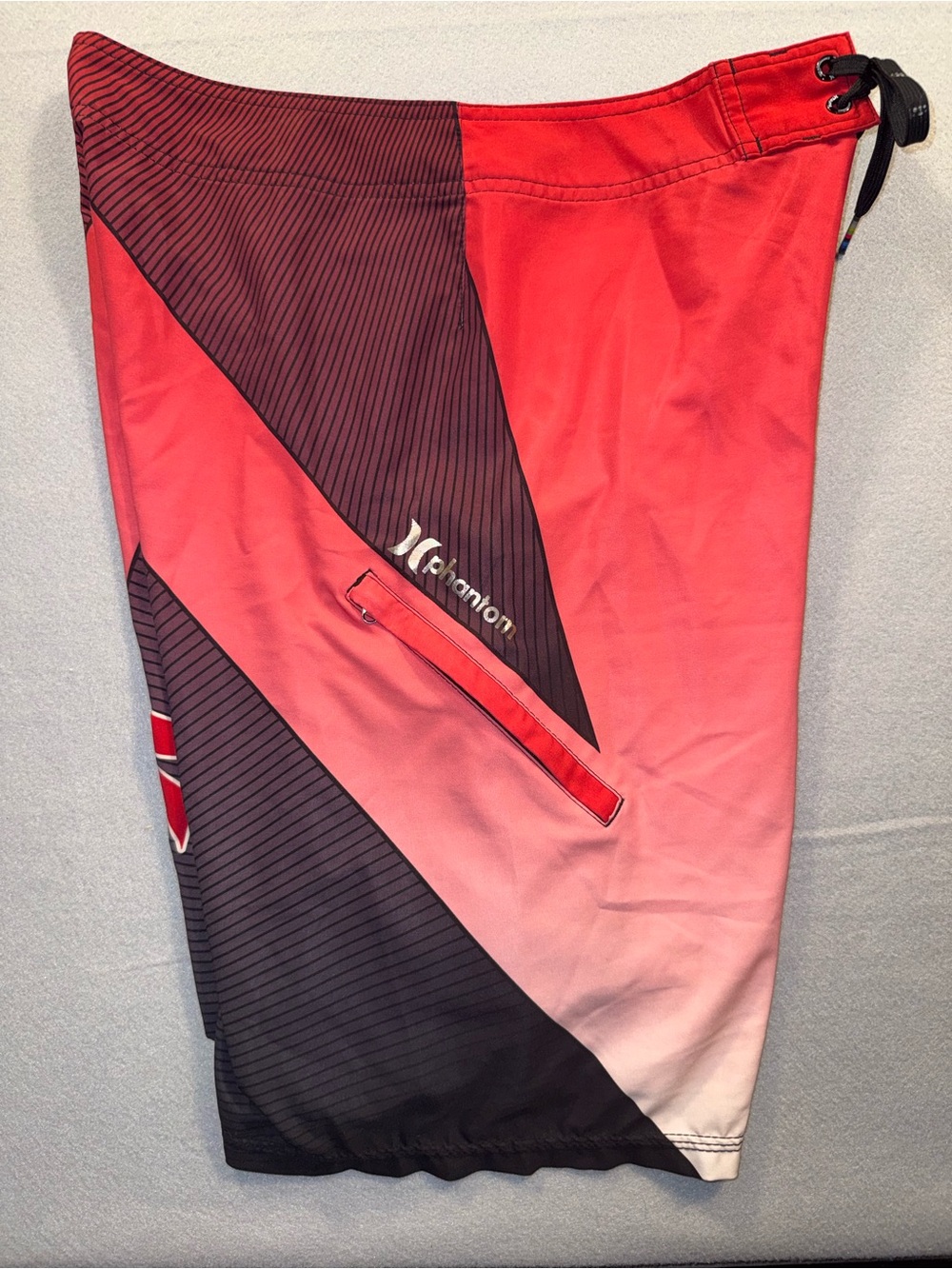 Hurley Men’s Red Black Striped Ombre Boardshorts Buckle Surf Waterski Boating - Picture 5 of 7